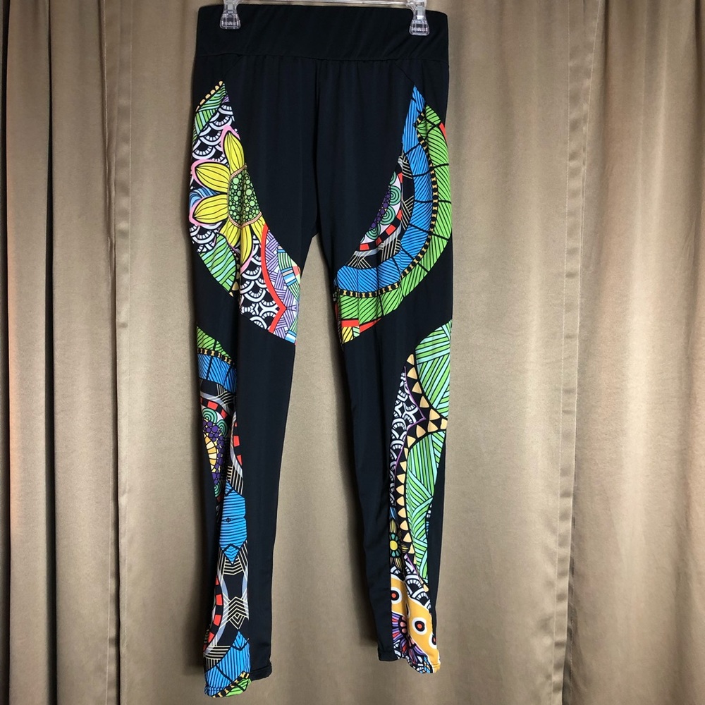 Evo Workout Leggings With Flowers and Geometrics